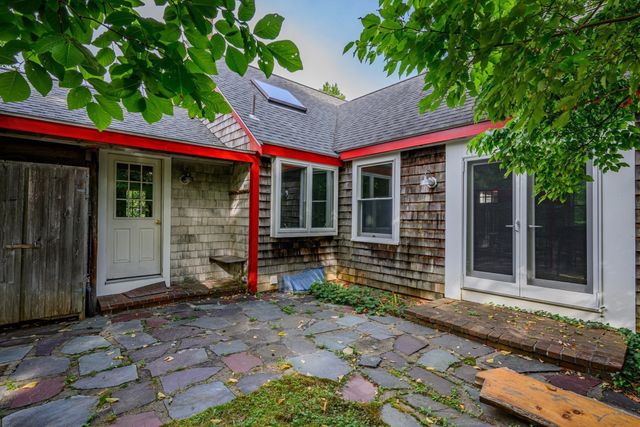 204 Waquoit Hwy, Falmouth, MA 02536