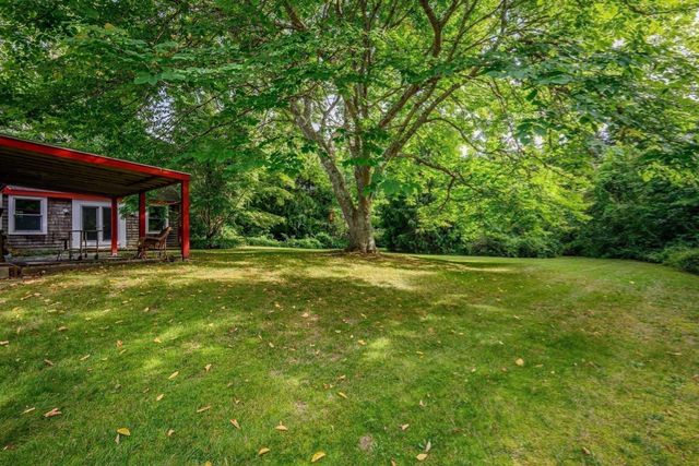 204 Waquoit Hwy, Falmouth, MA 02536