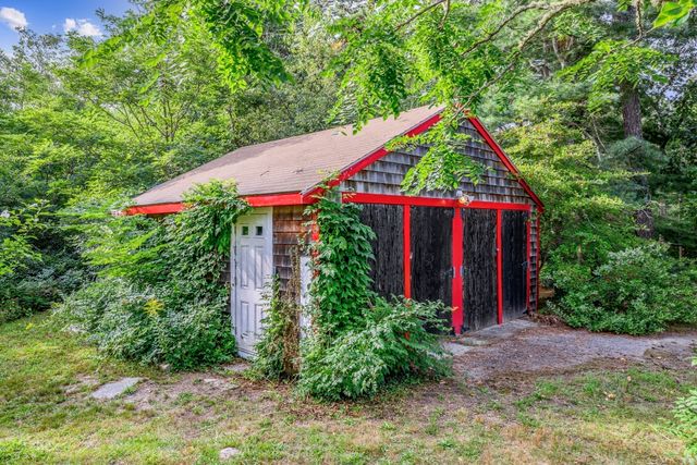 204 Waquoit Hwy, Falmouth, MA 02536
