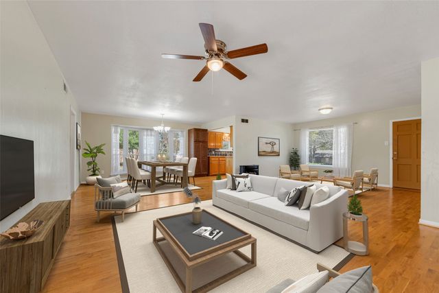 1020 Tower Drive, Cedar Hill, TX 75104