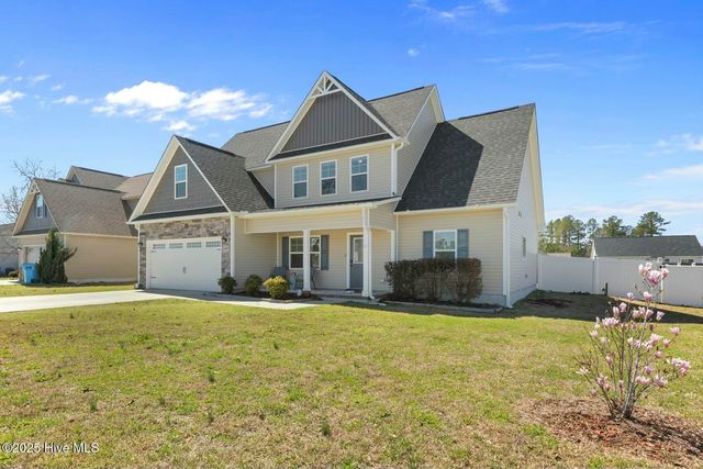 609 Duncan Drive, Richlands, NC 28574