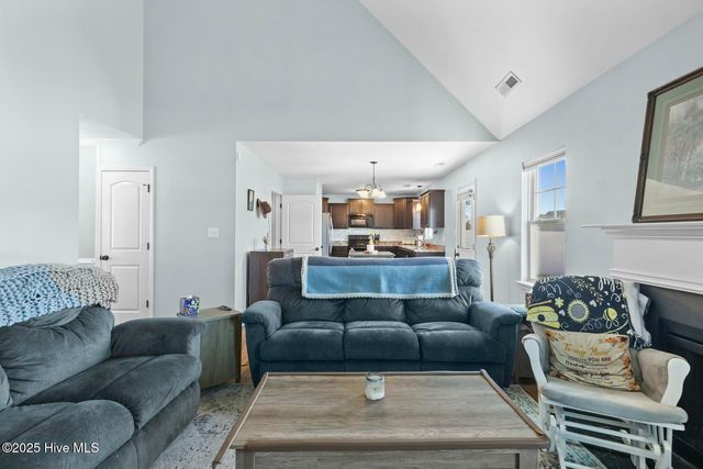 609 Duncan Drive, Richlands, NC 28574