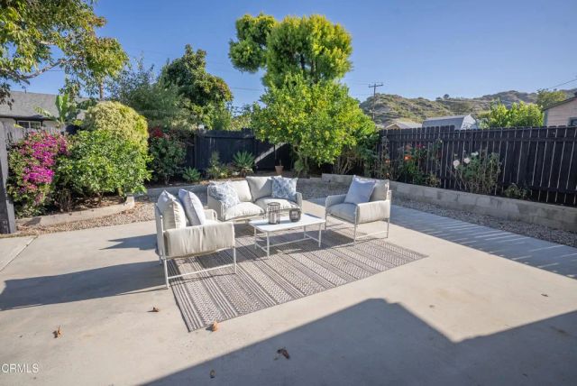243 Fraser Lane, Ventura, CA 93001