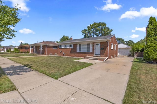 6118 Amboy Street, Dearborn Heights, MI 48127
