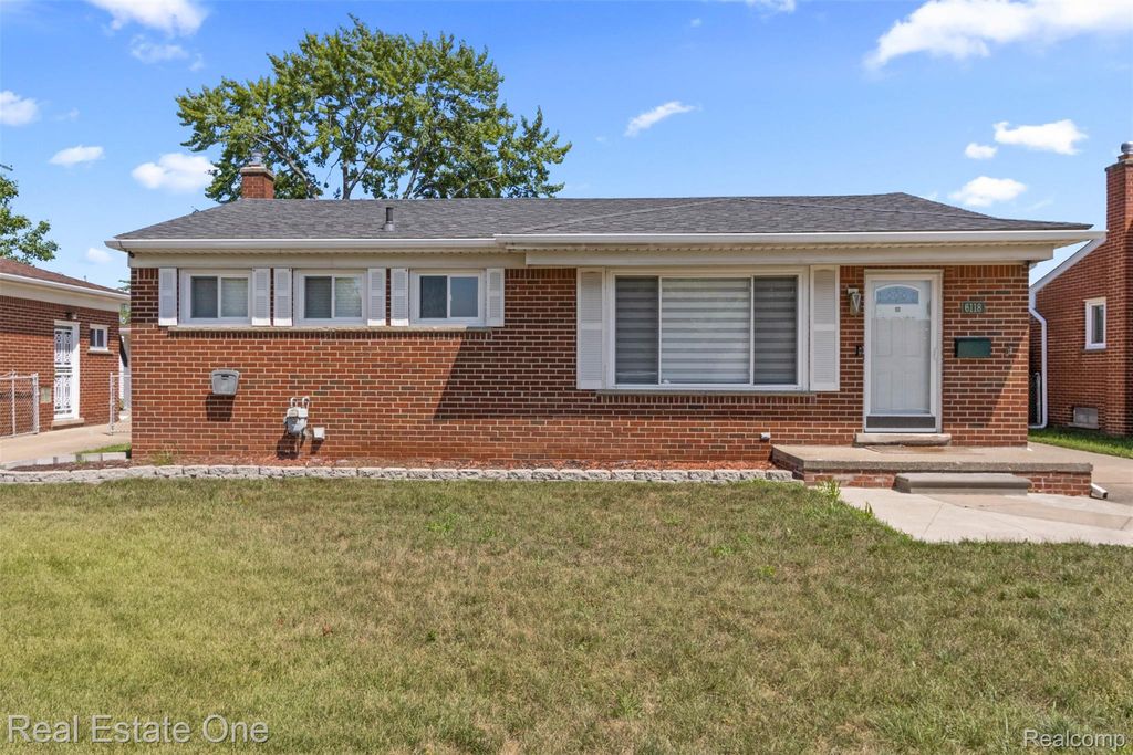 6118 Amboy Street, Dearborn Heights, MI 48127