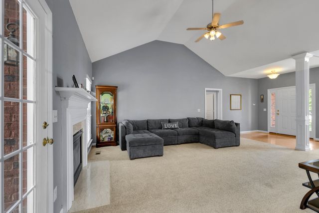 1004 Notting Hill Dr, Gallatin, TN 37066