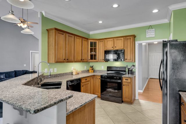 1004 Notting Hill Dr, Gallatin, TN 37066