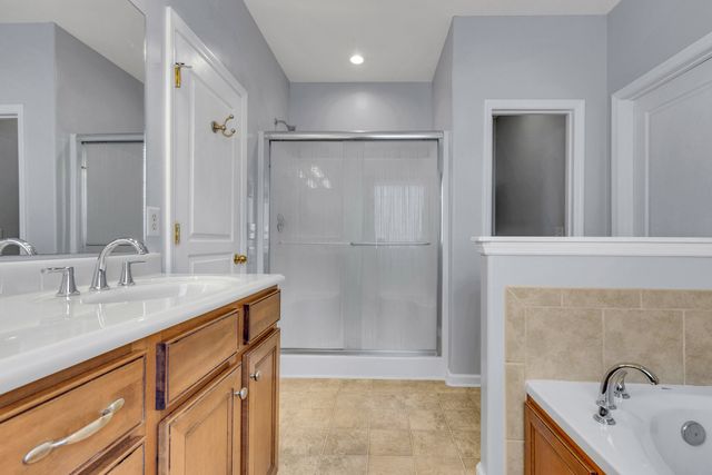 1004 Notting Hill Dr, Gallatin, TN 37066