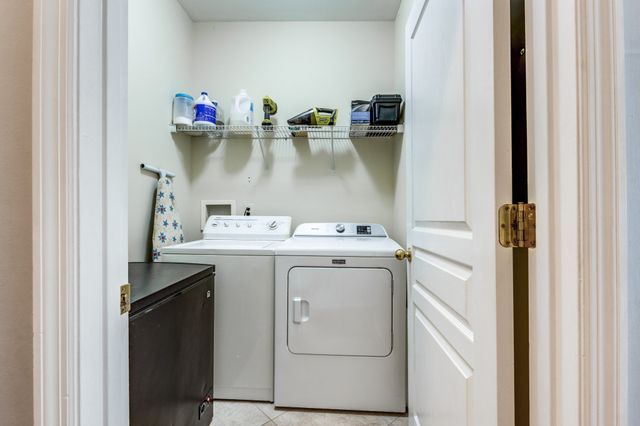 1004 Notting Hill Dr, Gallatin, TN 37066