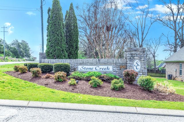 1004 Notting Hill Dr, Gallatin, TN 37066