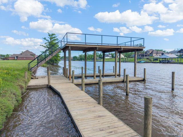18718 Bayou Pierre Dr, Maurepas, LA 70449