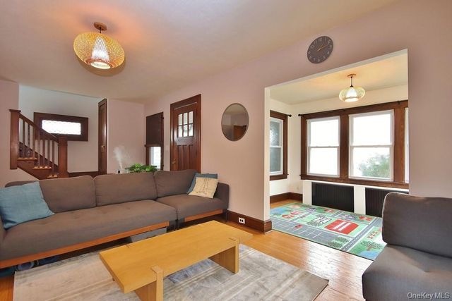 8 Harper Avenue, Montrose, NY 10548