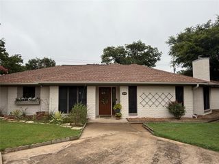 104 Cluster Drive, Mineral Wells, TX 76067
