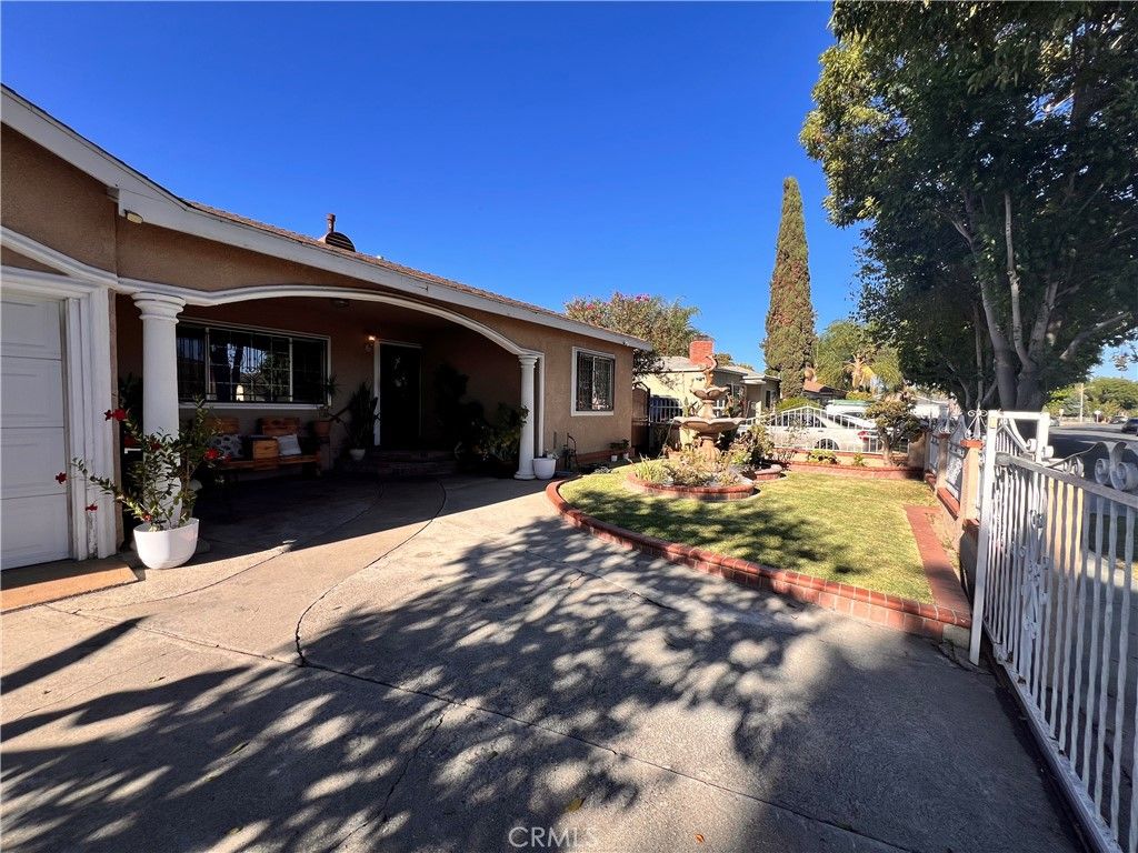 4815 Olanda, Lynwood, CA 90262 — photo 2