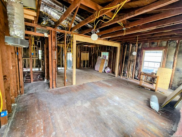 331 Weinberg, San Antonio, TX 78214