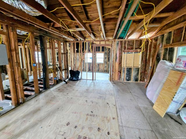 331 Weinberg, San Antonio, TX 78214