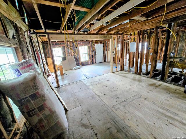 331 Weinberg, San Antonio, TX 78214