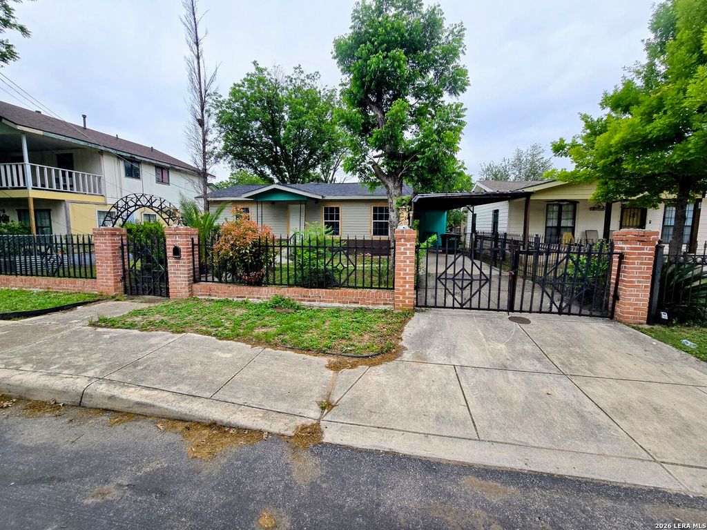 331 Weinberg, San Antonio, TX 78214