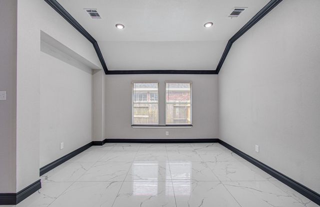14414 Castle Cove Lane, Houston, TX 77044