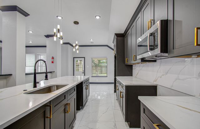 14414 Castle Cove Lane, Houston, TX 77044