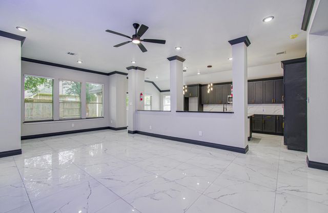 14414 Castle Cove Lane, Houston, TX 77044