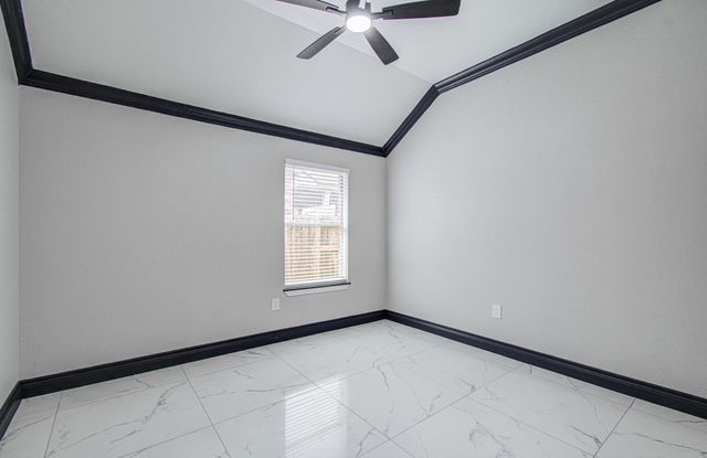 14414 Castle Cove Lane, Houston, TX 77044