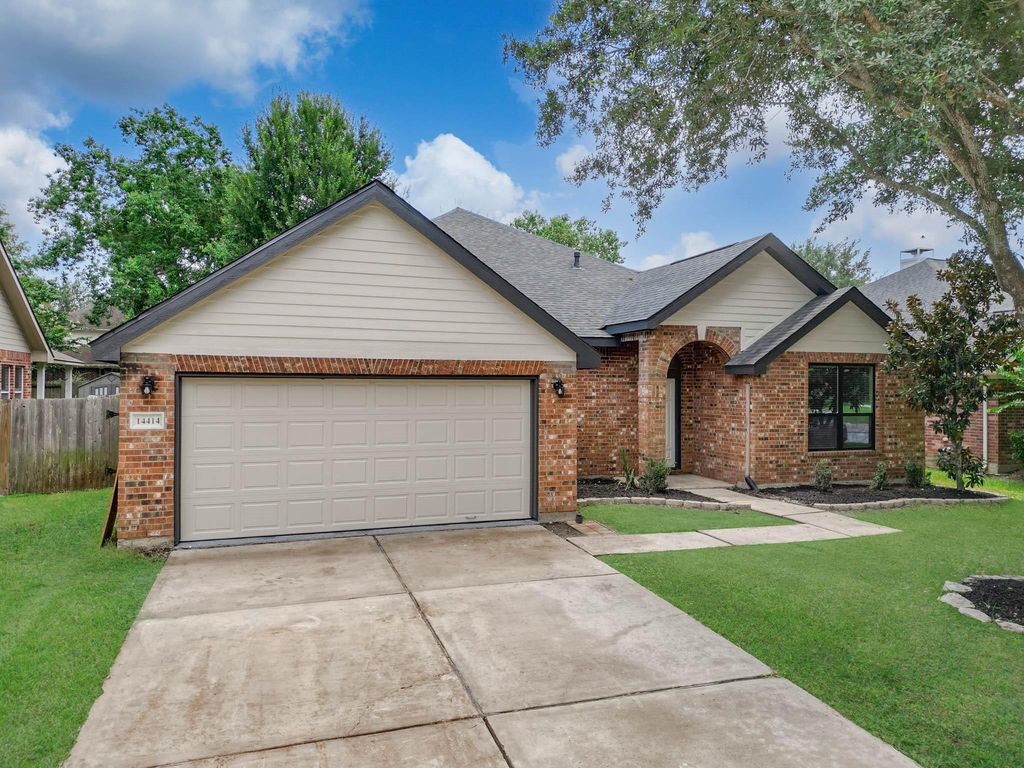 14414 Castle Cove Lane, Houston, TX 77044