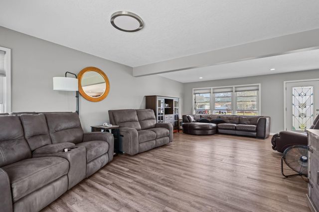 2924 116th Avenue NW, Coon Rapids, MN 55433