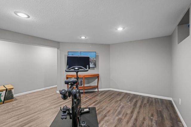 2924 116th Avenue NW, Coon Rapids, MN 55433