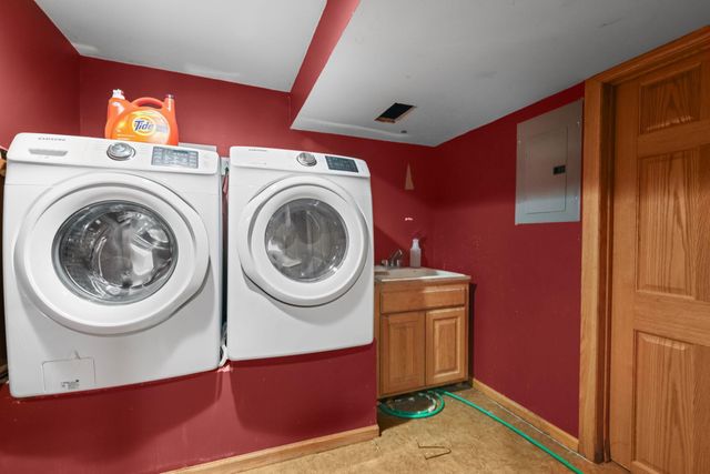 2924 116th Avenue NW, Coon Rapids, MN 55433