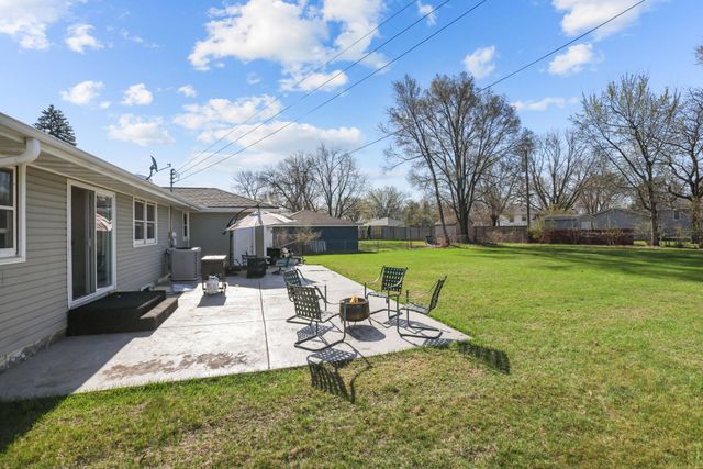 2924 116th Avenue NW, Coon Rapids, MN 55433