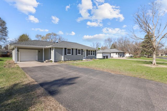 2924 116th Avenue NW, Coon Rapids, MN 55433