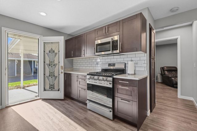 2924 116th Avenue NW, Coon Rapids, MN 55433