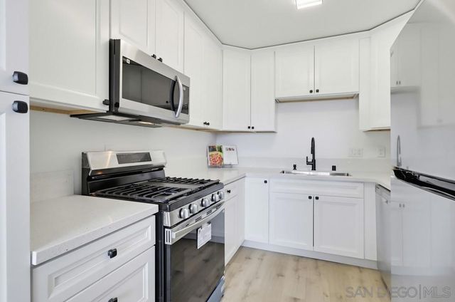 415 417 26th St., National City, CA 91950