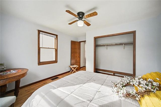 1336 S 17th Street, St Joseph, MO 64507