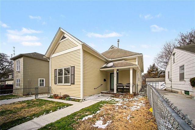 1336 S 17th Street, St Joseph, MO 64507