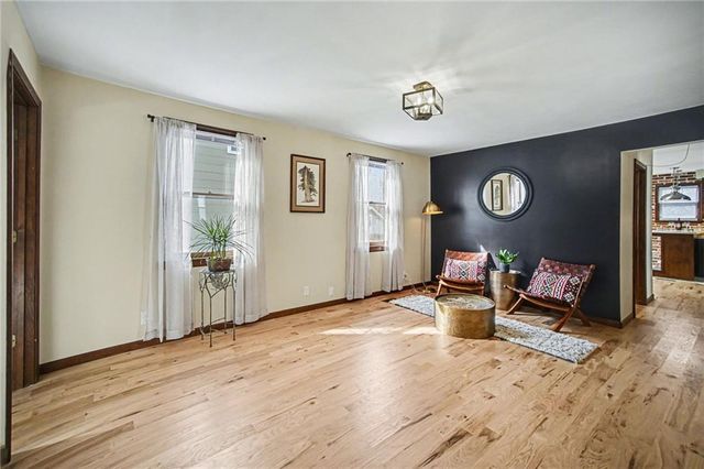 1336 S 17th Street, St Joseph, MO 64507