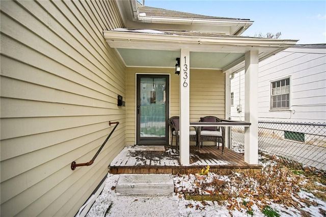 1336 S 17th Street, St Joseph, MO 64507