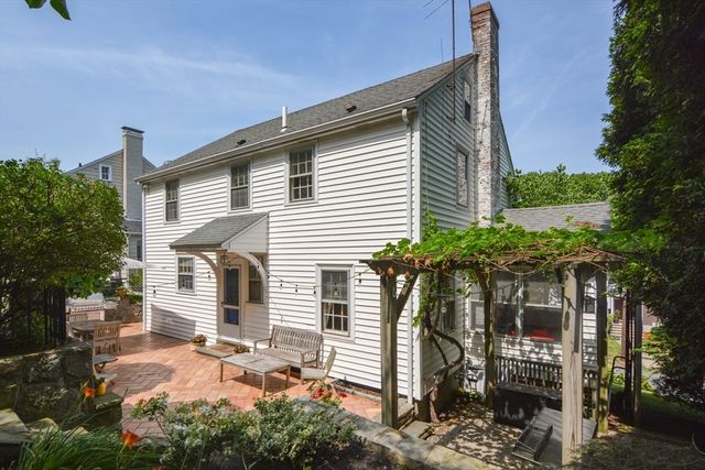 10 Radcliffe Rd, Belmont, MA 02478