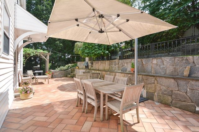 10 Radcliffe Rd, Belmont, MA 02478