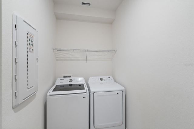 3862 KNOTTY PINE STREET, St Cloud, FL 34772