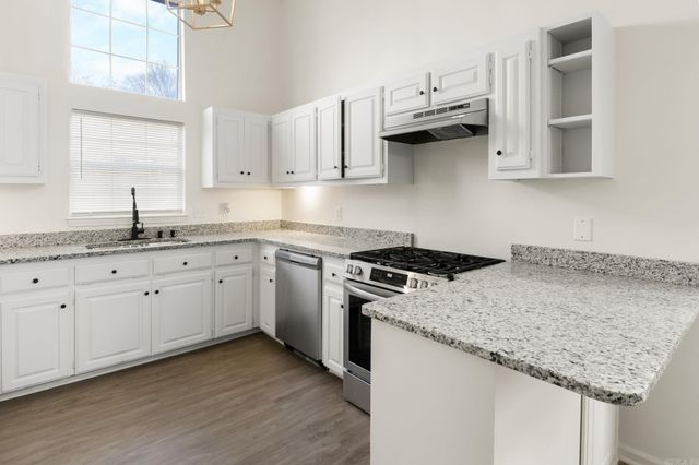 18 Summerwood Drive, Benton, AR 72019