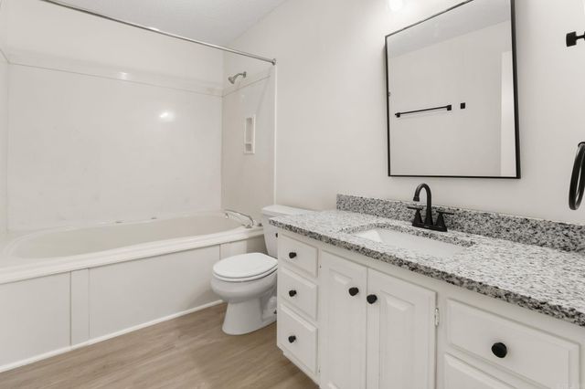 18 Summerwood Drive, Benton, AR 72019