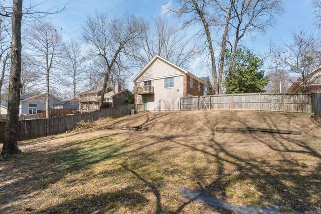 18 Summerwood Drive, Benton, AR 72019