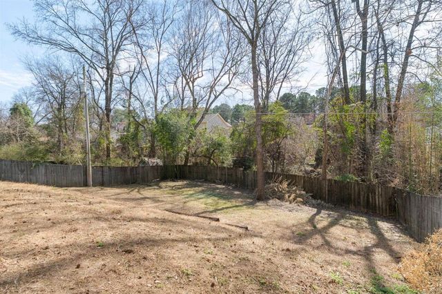 18 Summerwood Drive, Benton, AR 72019