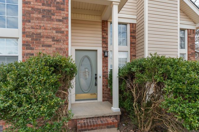 18 Summerwood Drive, Benton, AR 72019