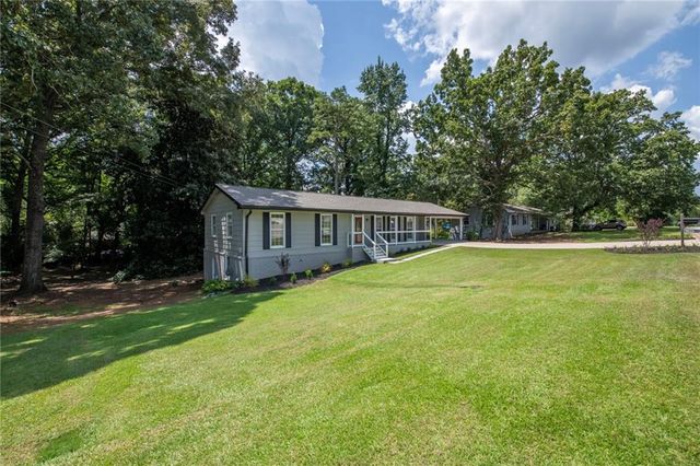 6109 Ridge Way, Douglasville, GA 30135