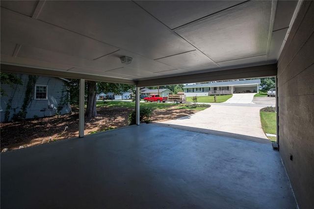 6109 Ridge Way, Douglasville, GA 30135