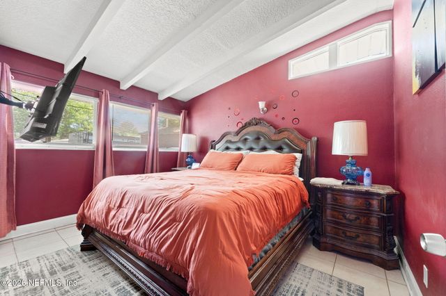 1817 BANBURY Road, Jacksonville, FL 32211