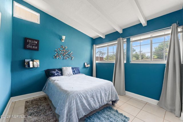 1817 BANBURY Road, Jacksonville, FL 32211